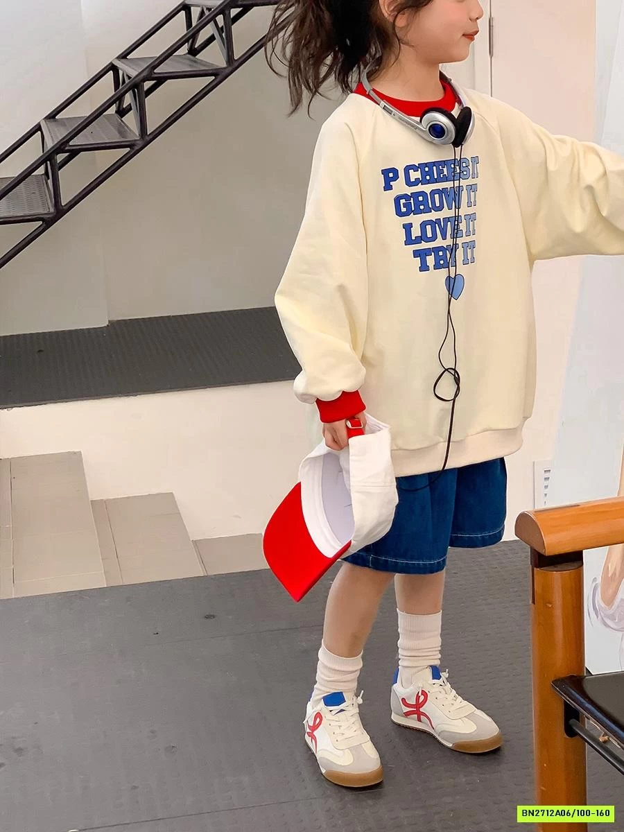 ÁO NỈ DA CÁ IN CHỮ VIỀN CỔ TCKIDS