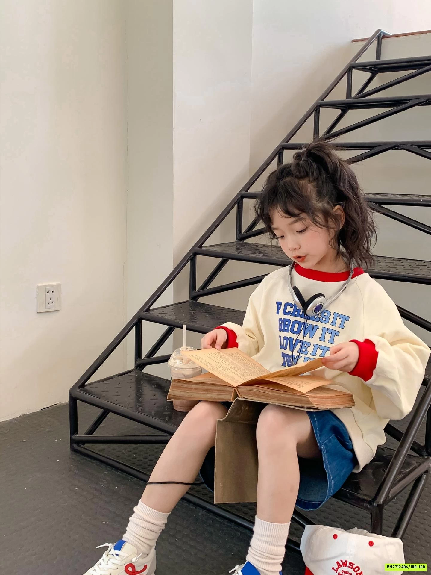 ÁO NỈ DA CÁ IN CHỮ VIỀN CỔ TCKIDS