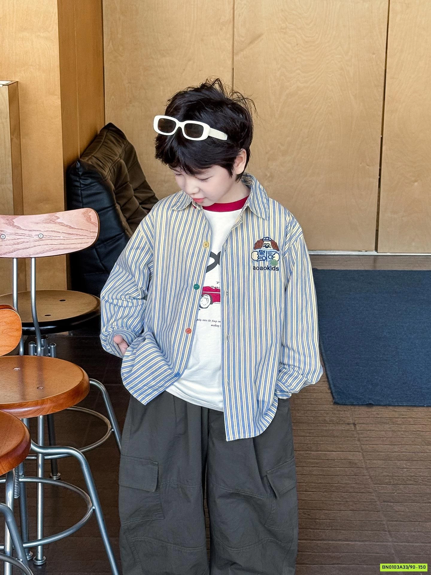 SƠ MI SỌC THÊU LOGO AOAOKIDS