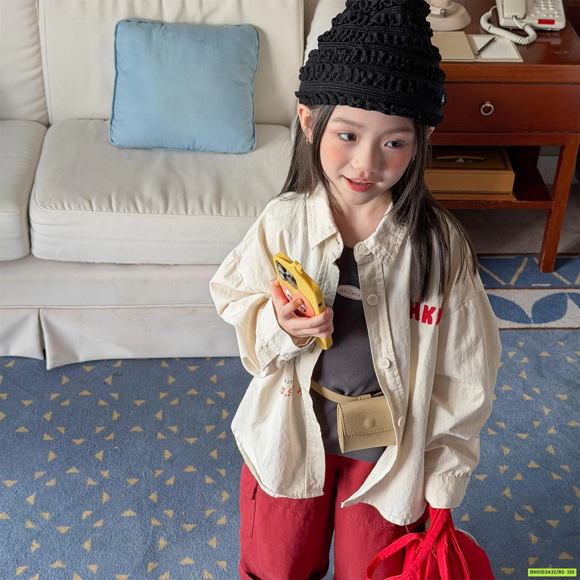 SƠ MI ĐUÔI TÔM THÊU CHỮ 7021 ADBABY