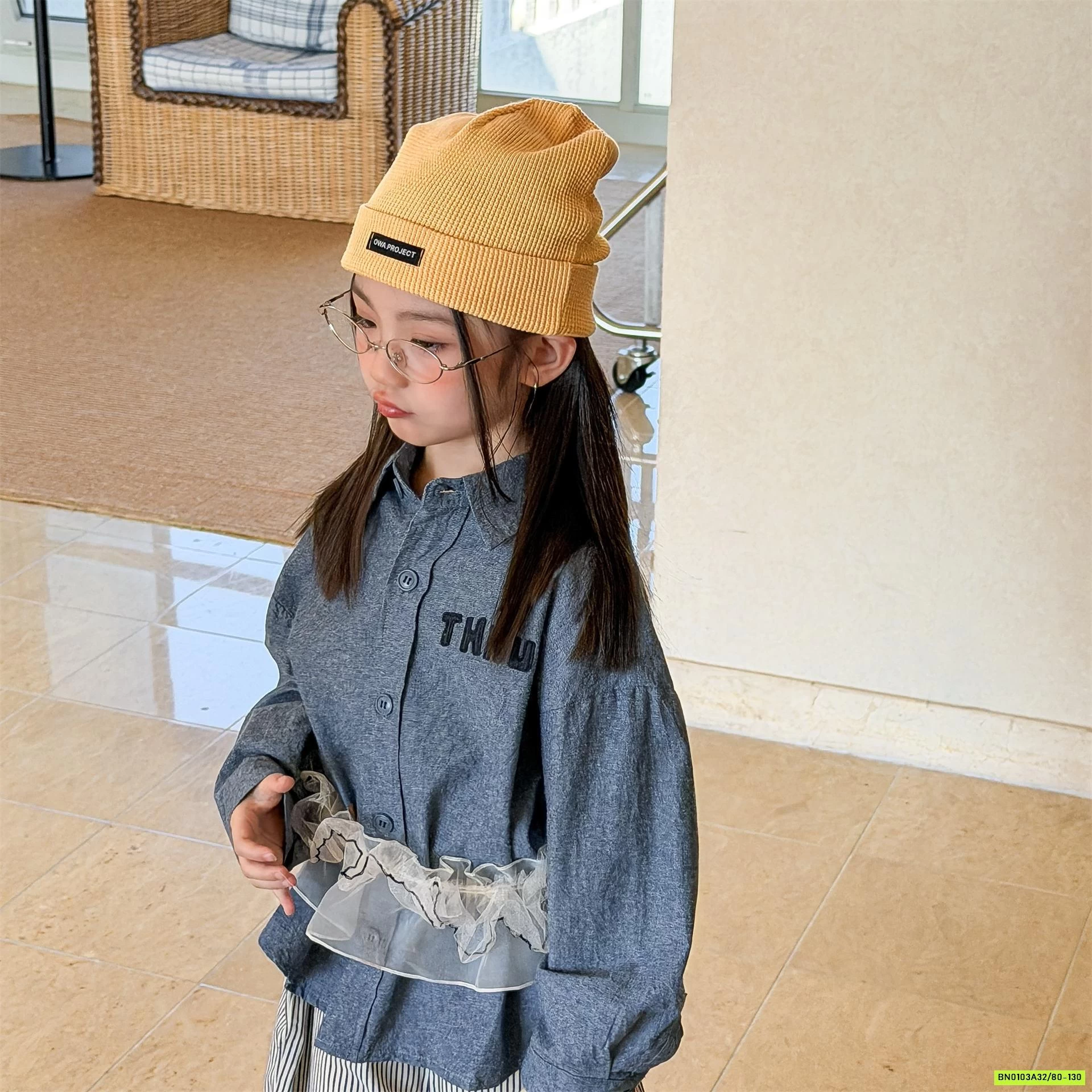 SƠ MI ĐUÔI TÔM THÊU CHỮ 7021 ADBABY