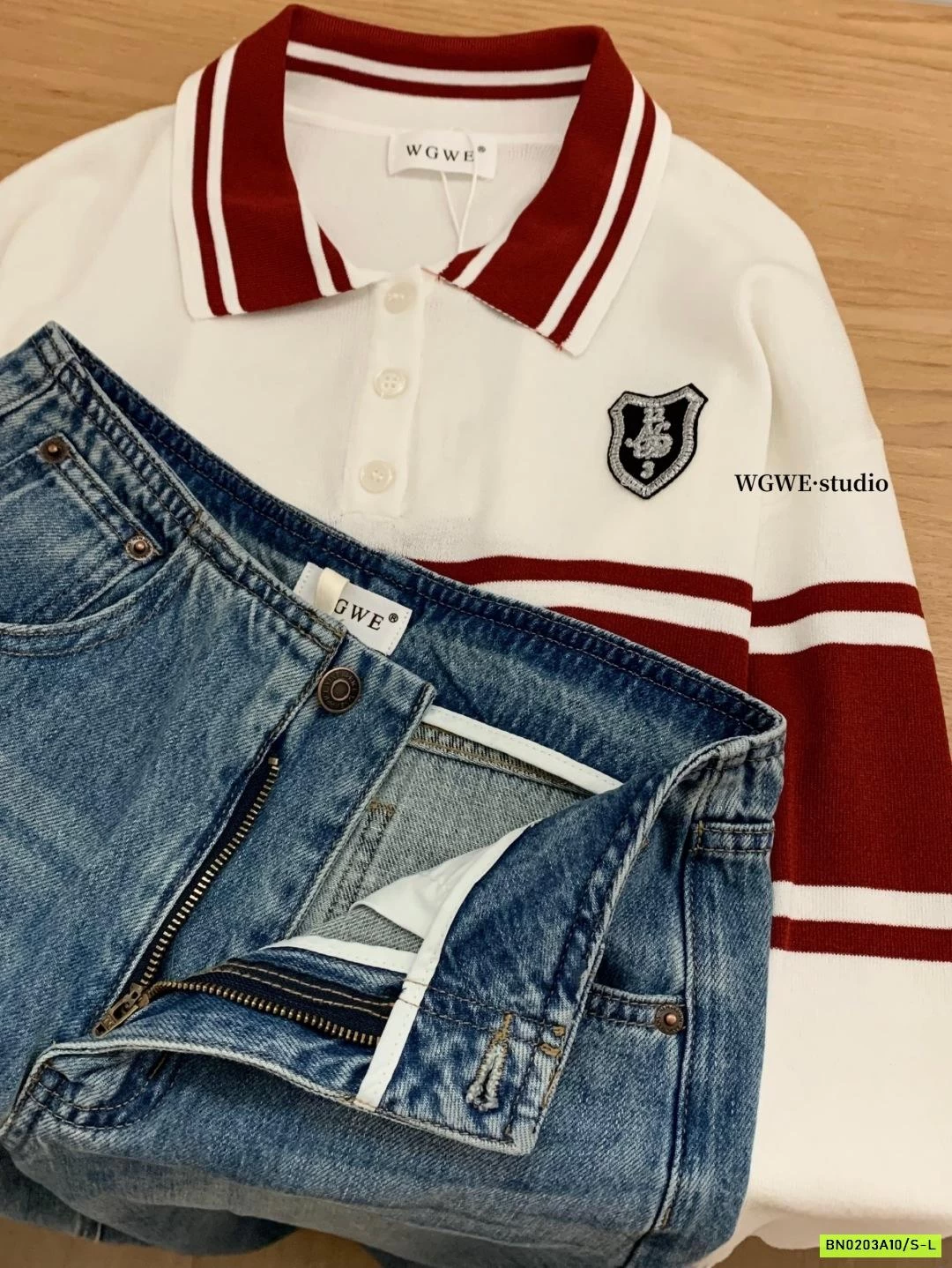 JEANS ỐNG RỘNG BẠC GỐI WGWE7137