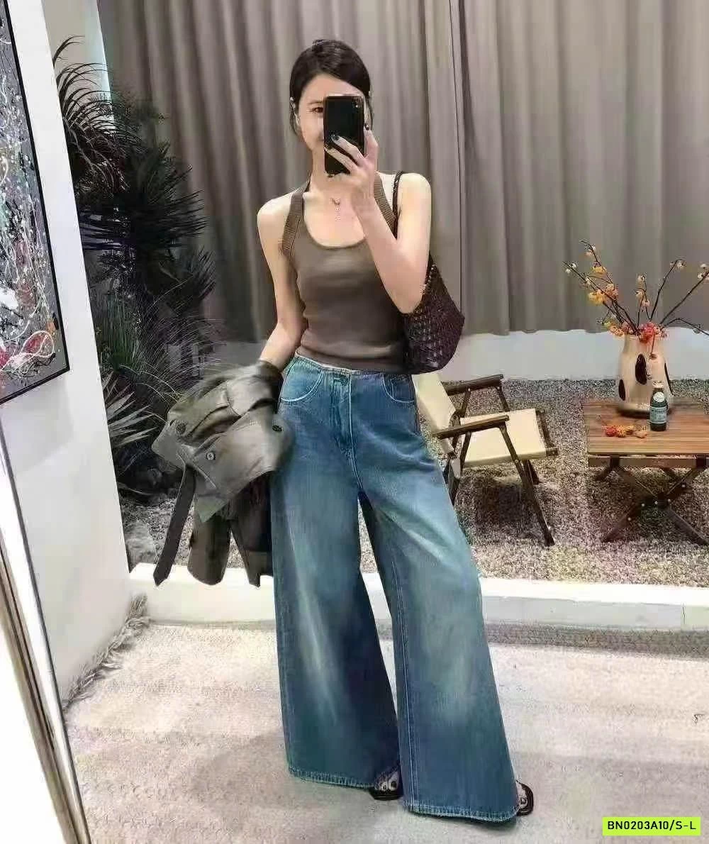 JEANS ỐNG RỘNG BẠC GỐI WGWE7137