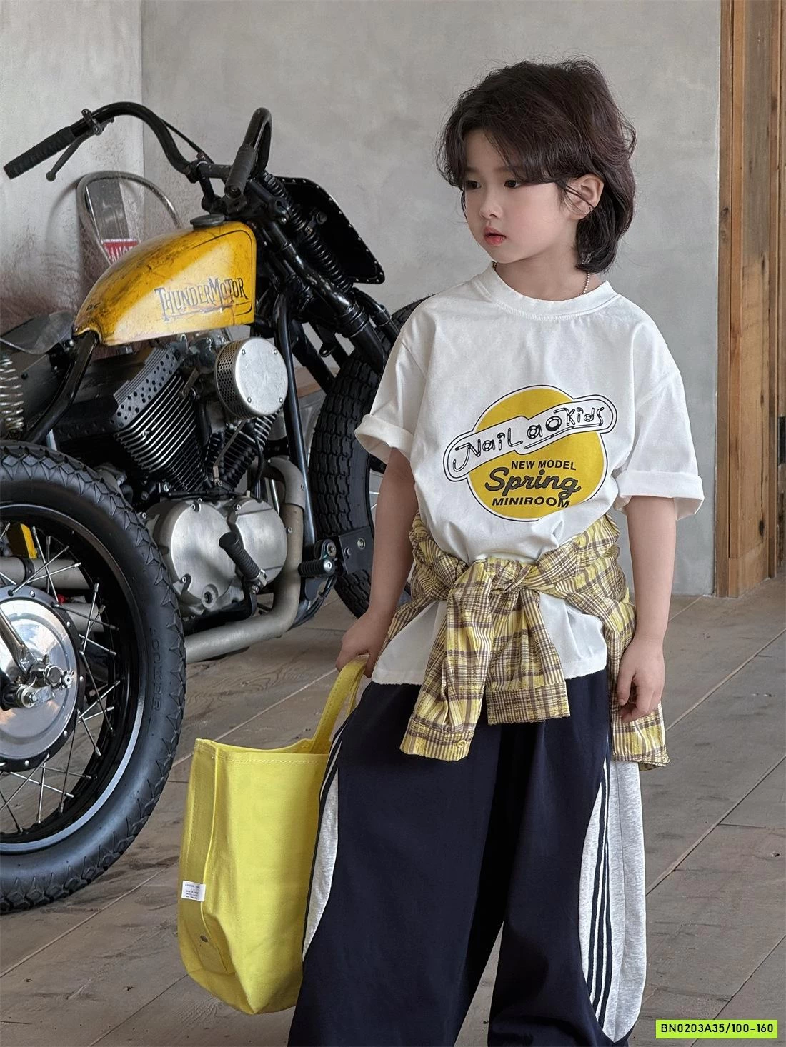 ÁO THUN CHỮ SPRING