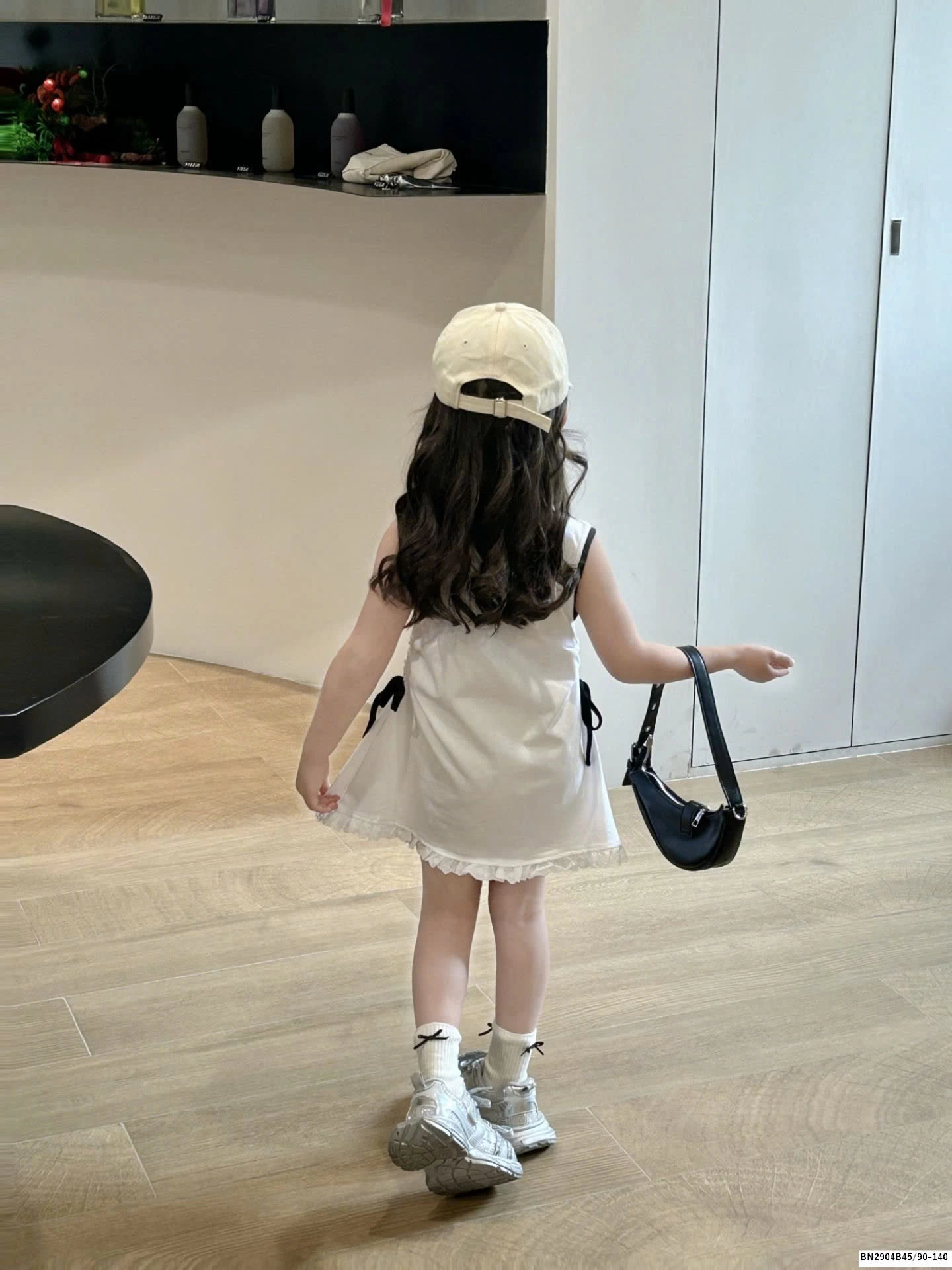 ĐẦM SUỐNG SÁT NÁCH