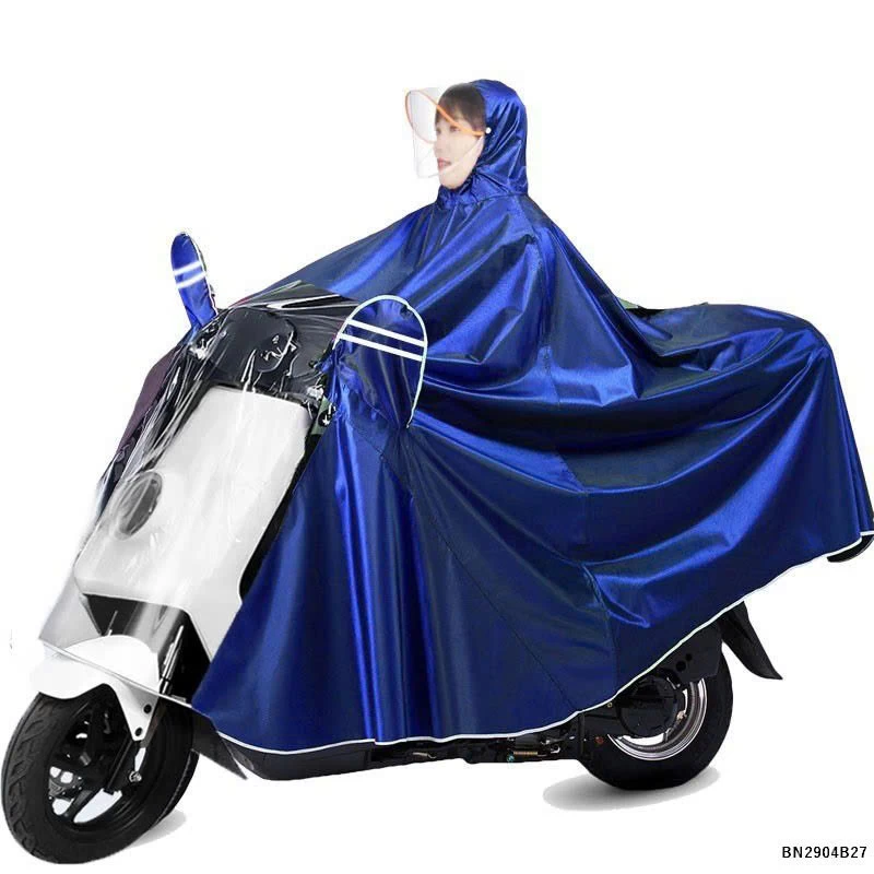 GOM ÁO MƯA TRÙM KÍN ĐẦU