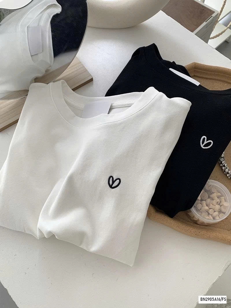 ÁO THUN RÚT EO THÊU TRÁI TIM