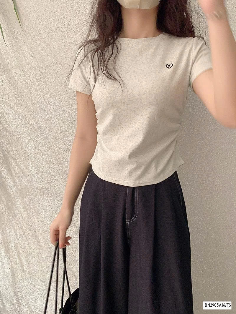 ÁO THUN RÚT EO THÊU TRÁI TIM