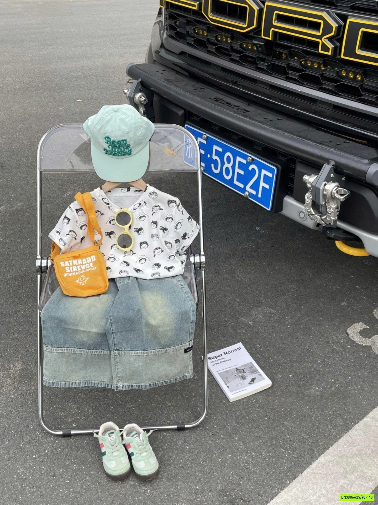 JEANS SUÔNG GẤP GẤU