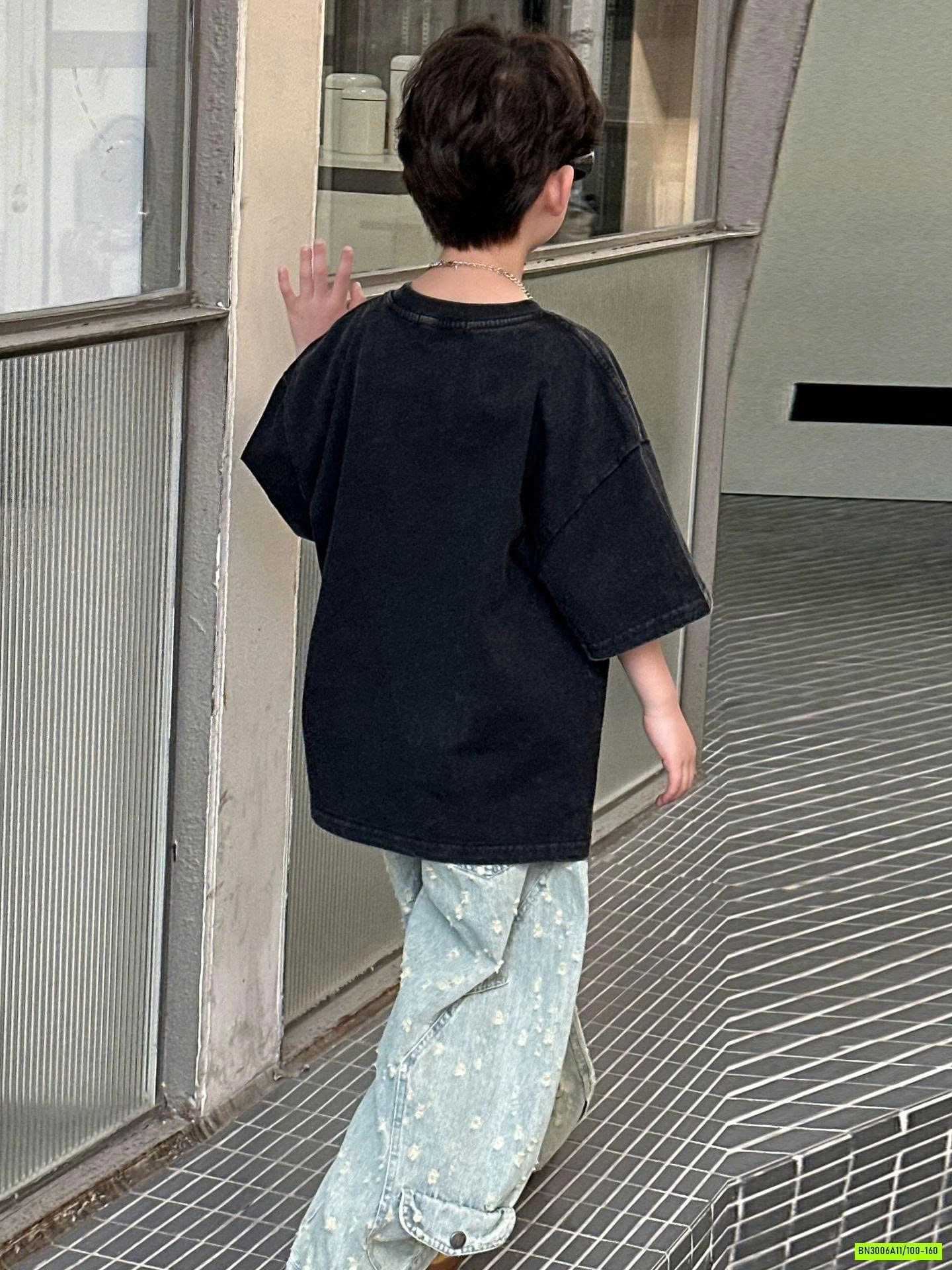 ÁO THUN ĐEN 3 CHÚ CÚN