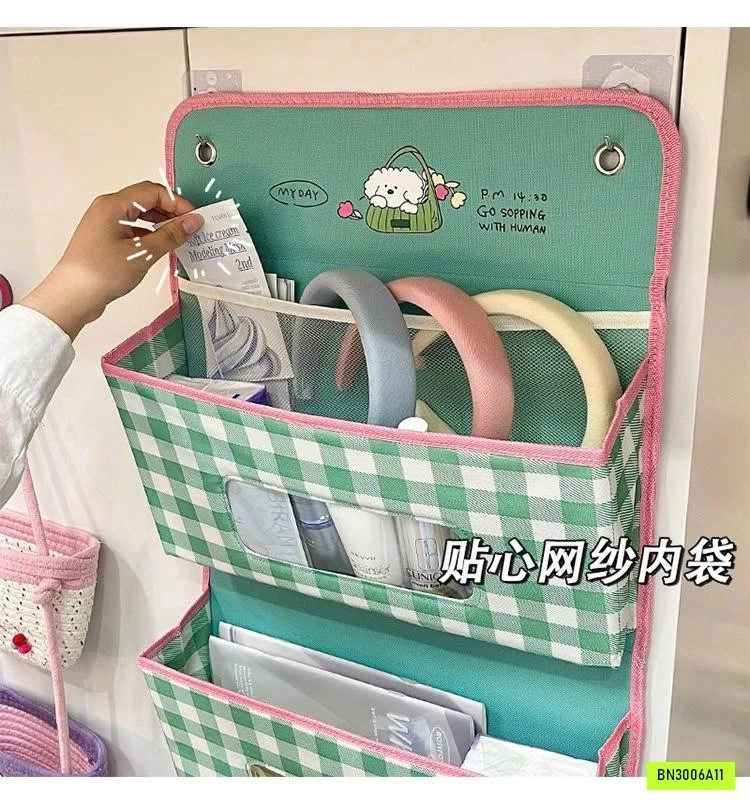 TÚI TREO TƯỜNG ĐA NGĂN HỌA TIẾT CARO