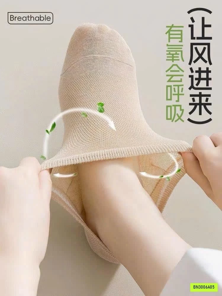 BOX 8 ĐÔI TẤT THÔNG HƠI
