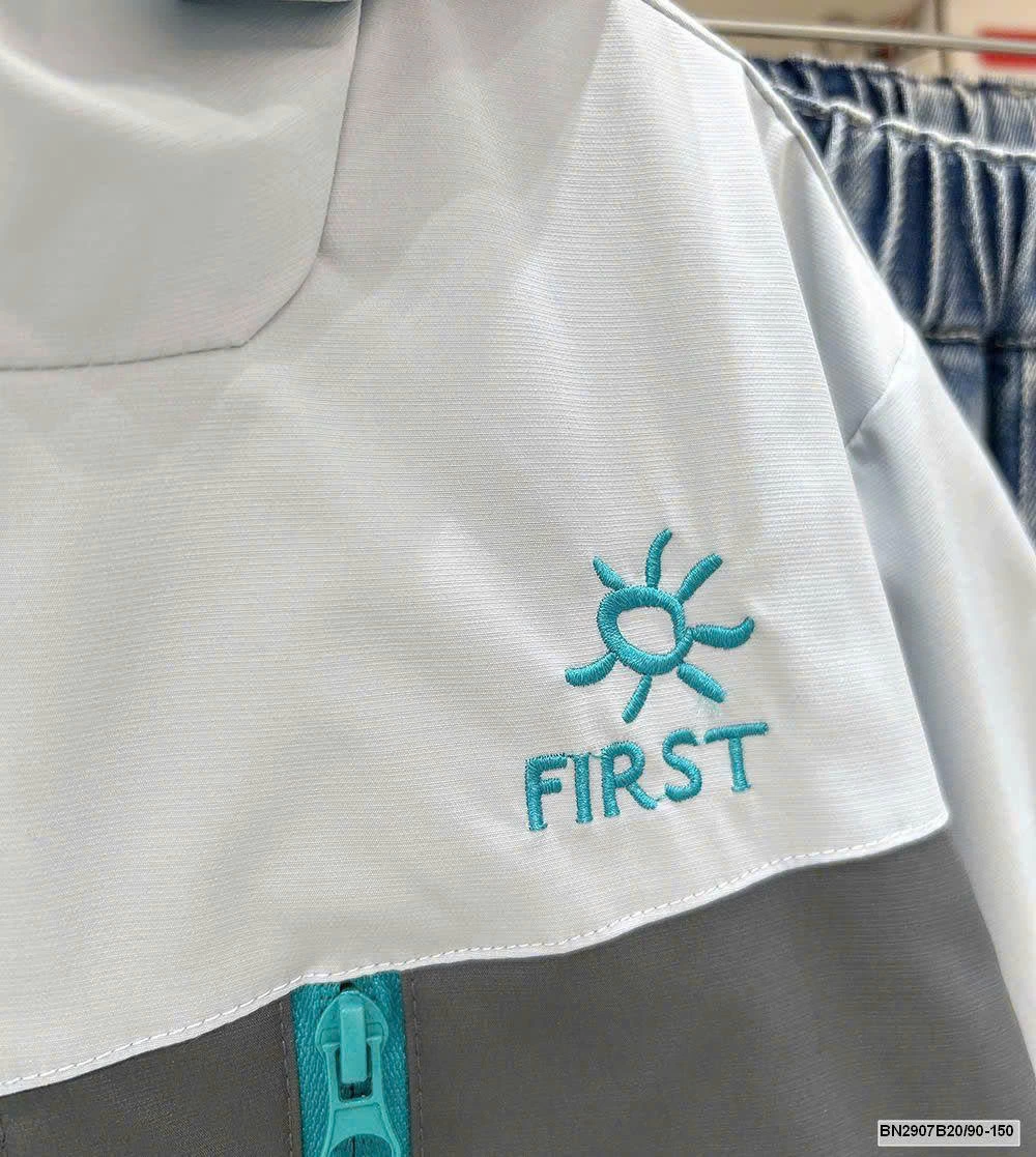 ÁO KHOÁC GIÓ KÈM MŨ NHÀ KACADY