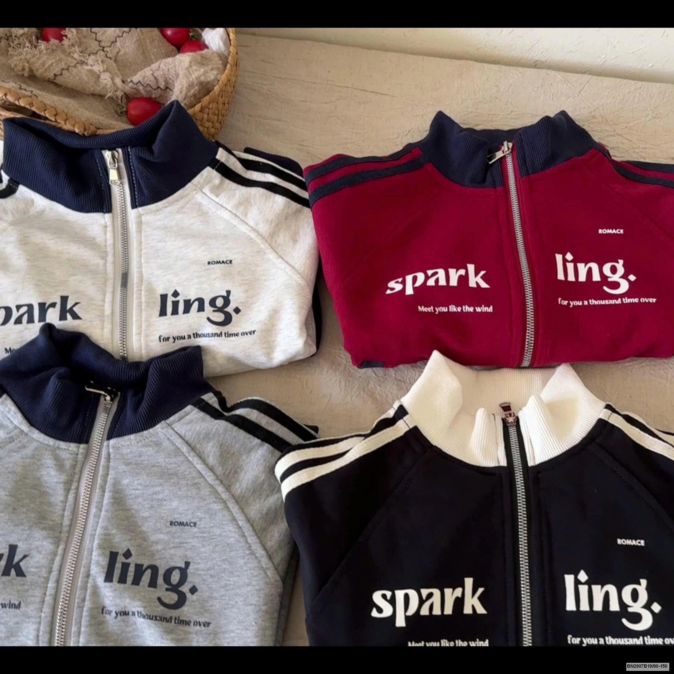 ÁO KHOÁC THỂ THAO KHÓA KÉO