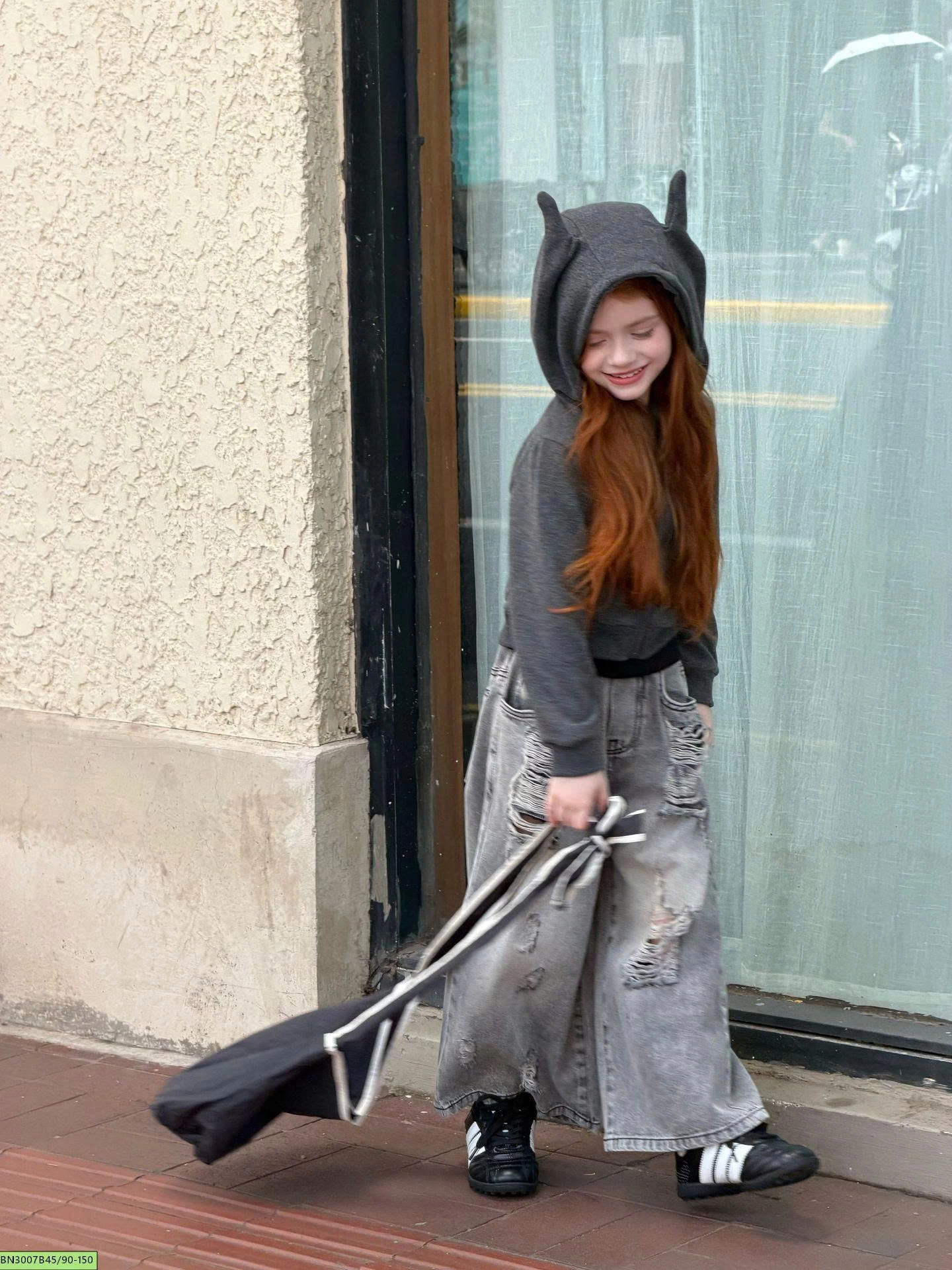 ÁO KHOÁC NỈ LIÊN MŨ MONSTER