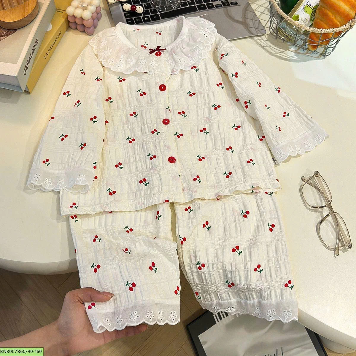 BỘ NGỦ HỌA TIẾT BÉ GÁI