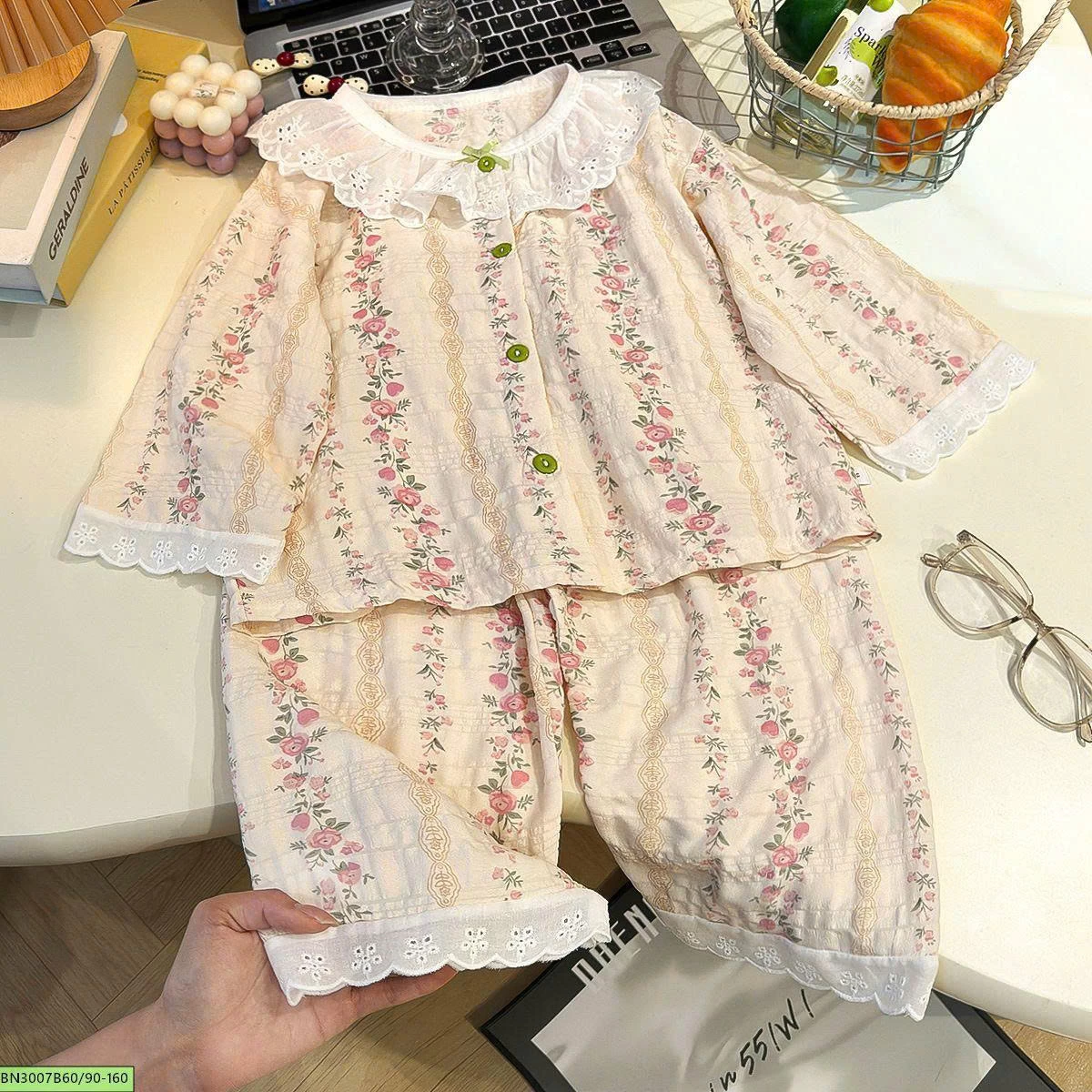 BỘ NGỦ HỌA TIẾT BÉ GÁI
