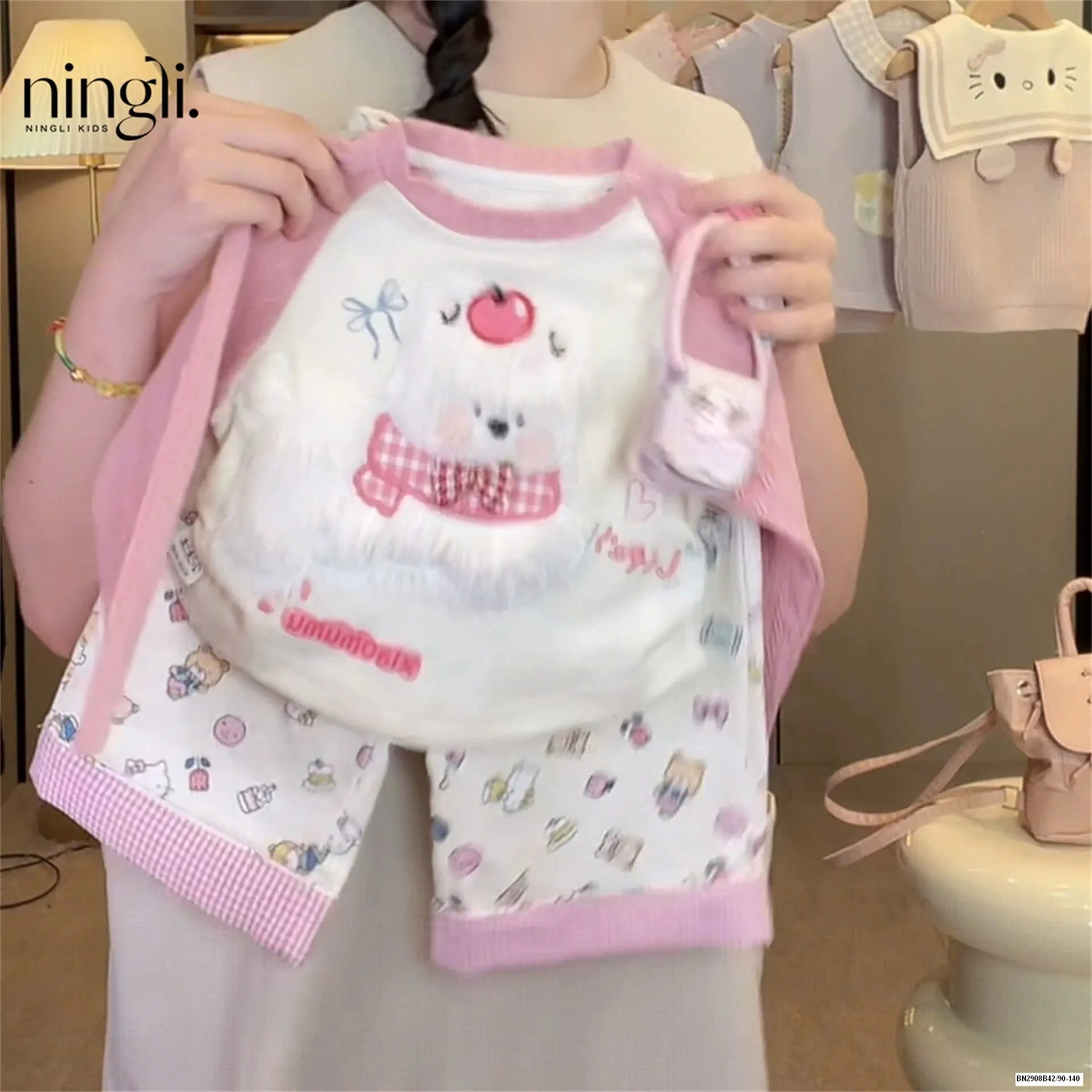 SET ÁO PHỐI MÀU MIX QUẦN SUÔNG HOẠT HÌNH