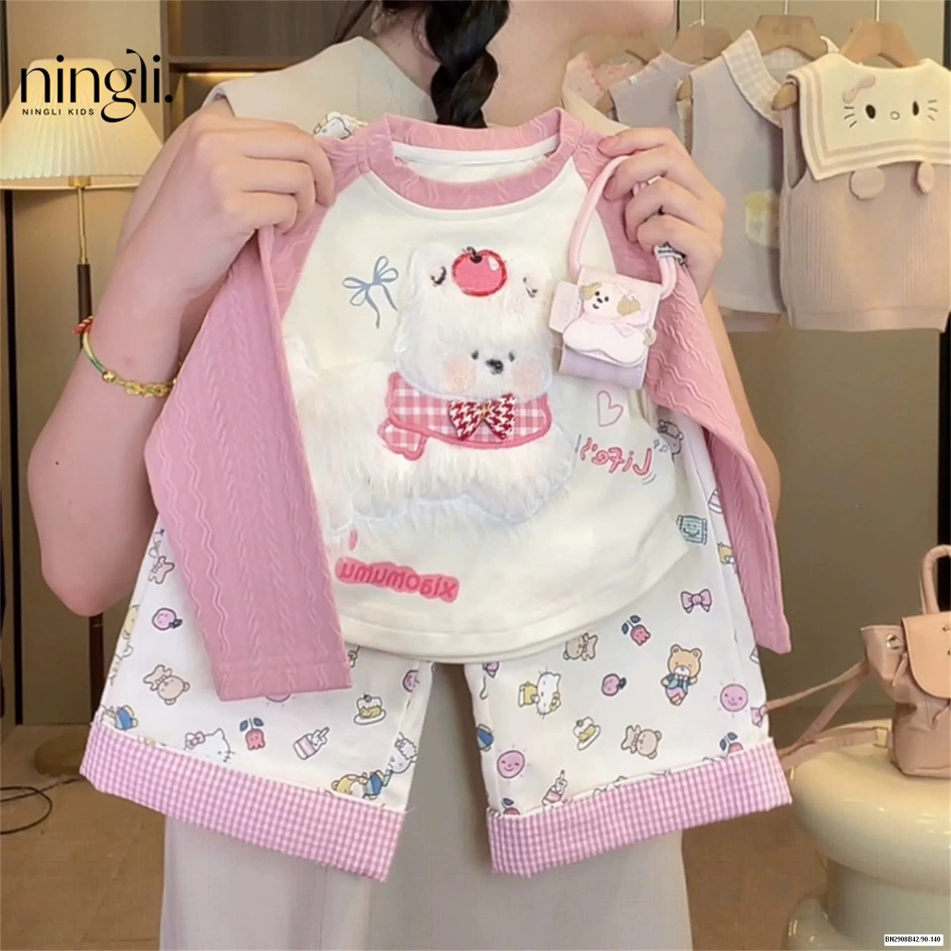 SET ÁO PHỐI MÀU MIX QUẦN SUÔNG HOẠT HÌNH