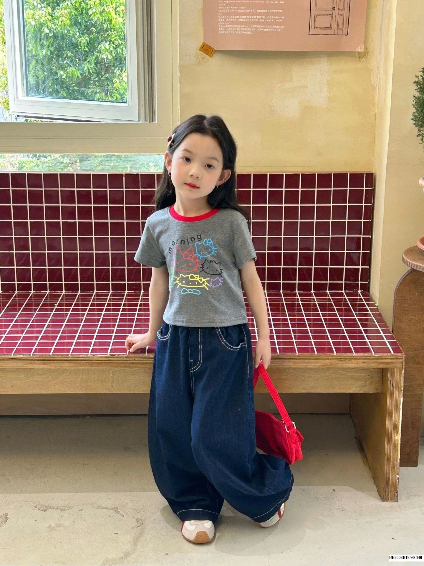 QUẦN JEAN CHỈ NỔI MIX ÁO THUN KITTY XÁM