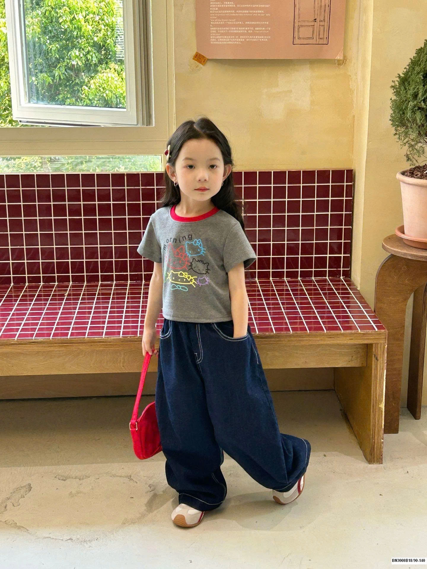 QUẦN JEAN CHỈ NỔI MIX ÁO THUN KITTY XÁM