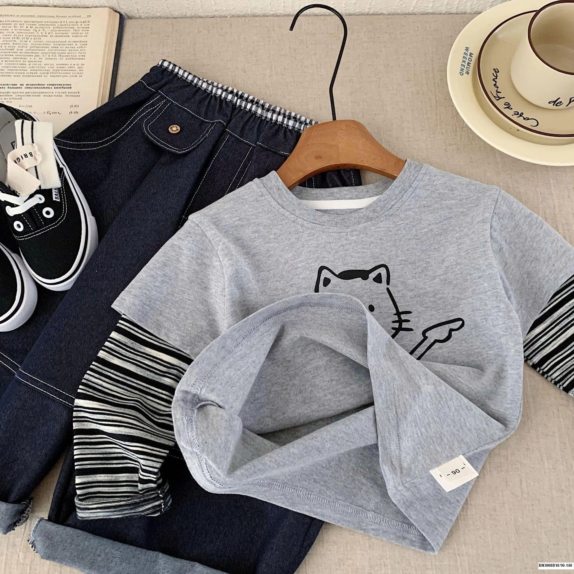 ÁO THUN MÈO TAY NỐI