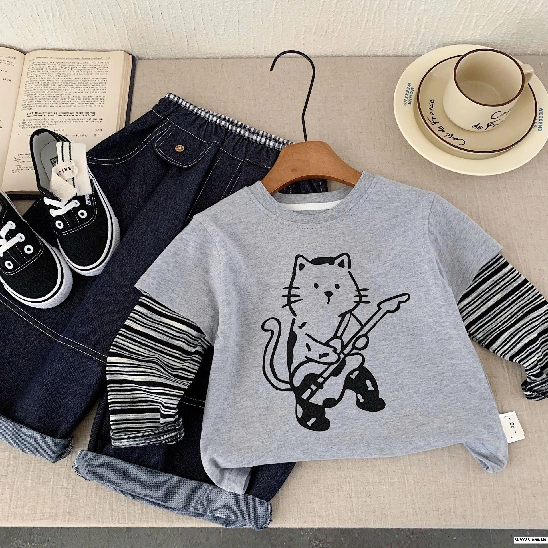 ÁO THUN MÈO TAY NỐI