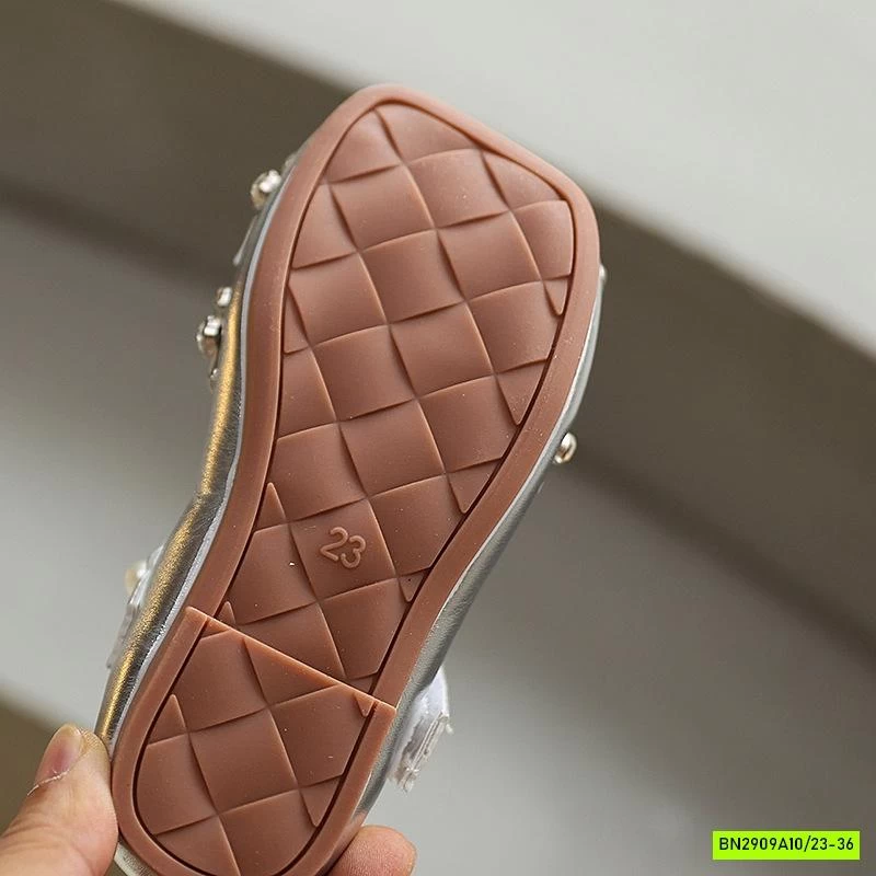 GIÀY BÚP BÊ GẮN HOA ĐÁ