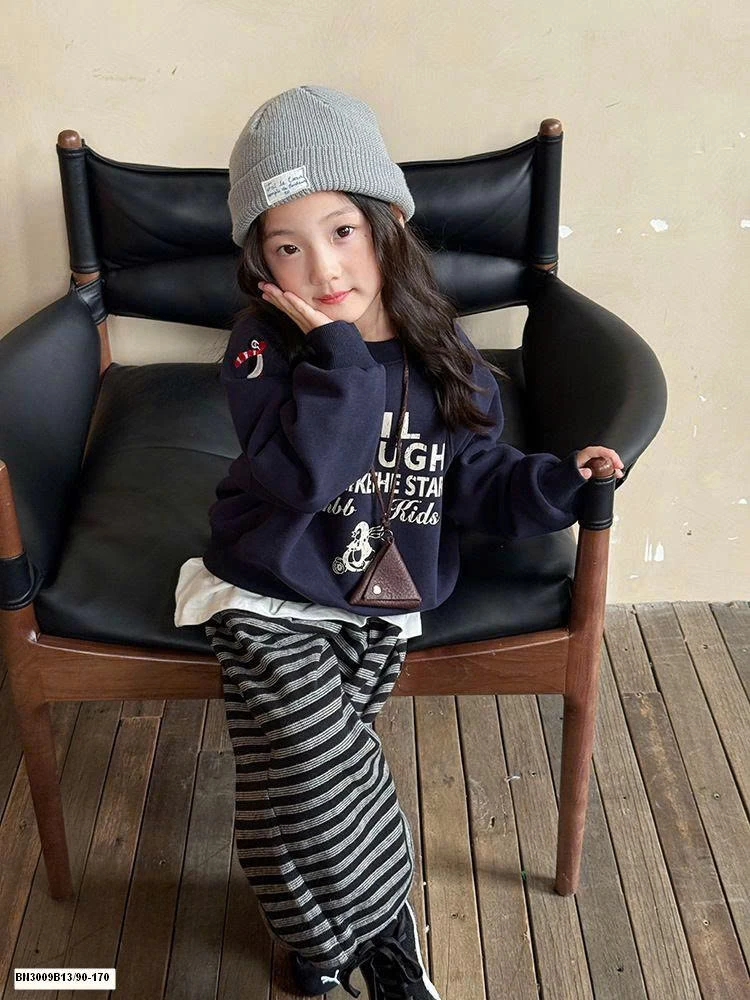 ÁO NỈ IN CHỮ AMBB