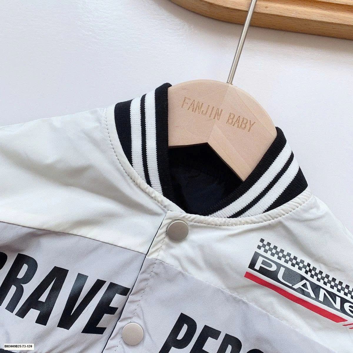 ÁO KHOÁC GIÓ THỂ THAO NHÍ