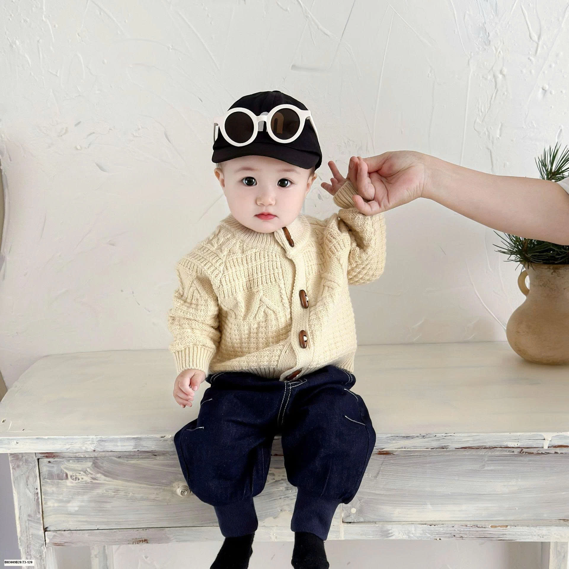 ÁO LEN CÚC GỖ MIX QUẦN DENIM BÓ GẤU