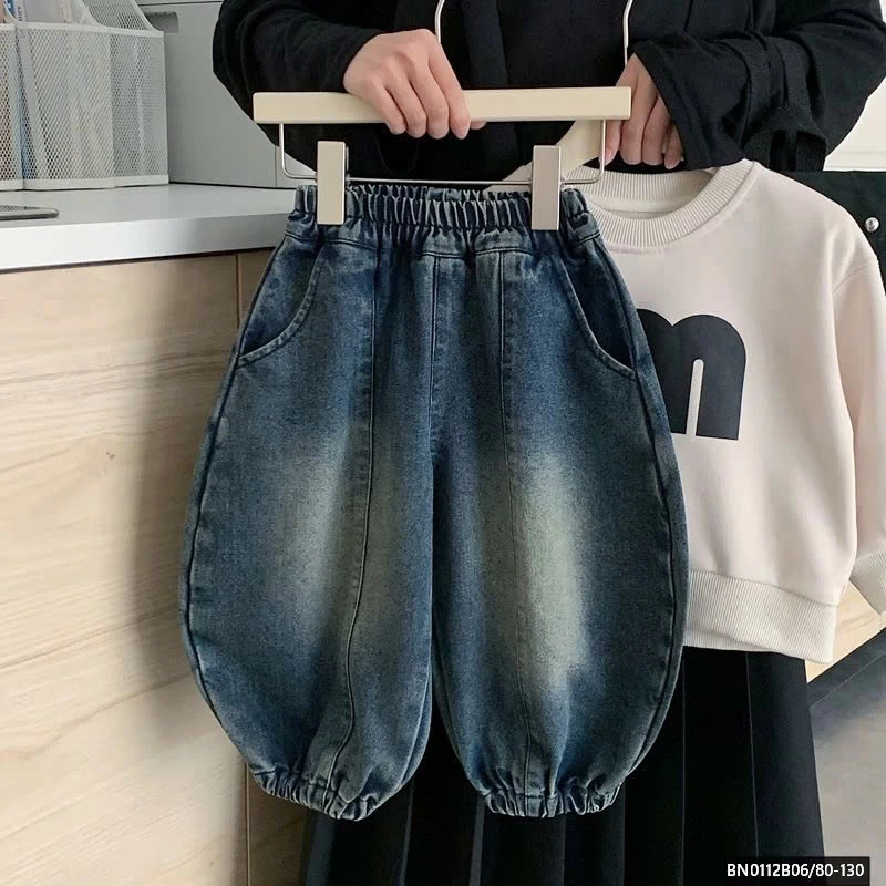 QUẦN JEAN BO GẤU DÁNG BOMBER