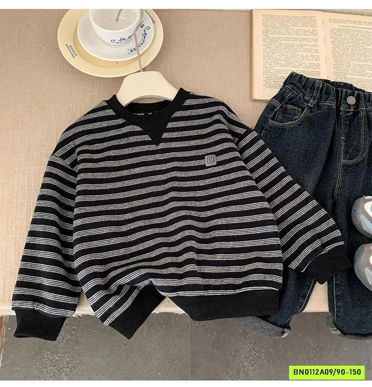 ÁO NỈ KẺ VIỀN CỔ