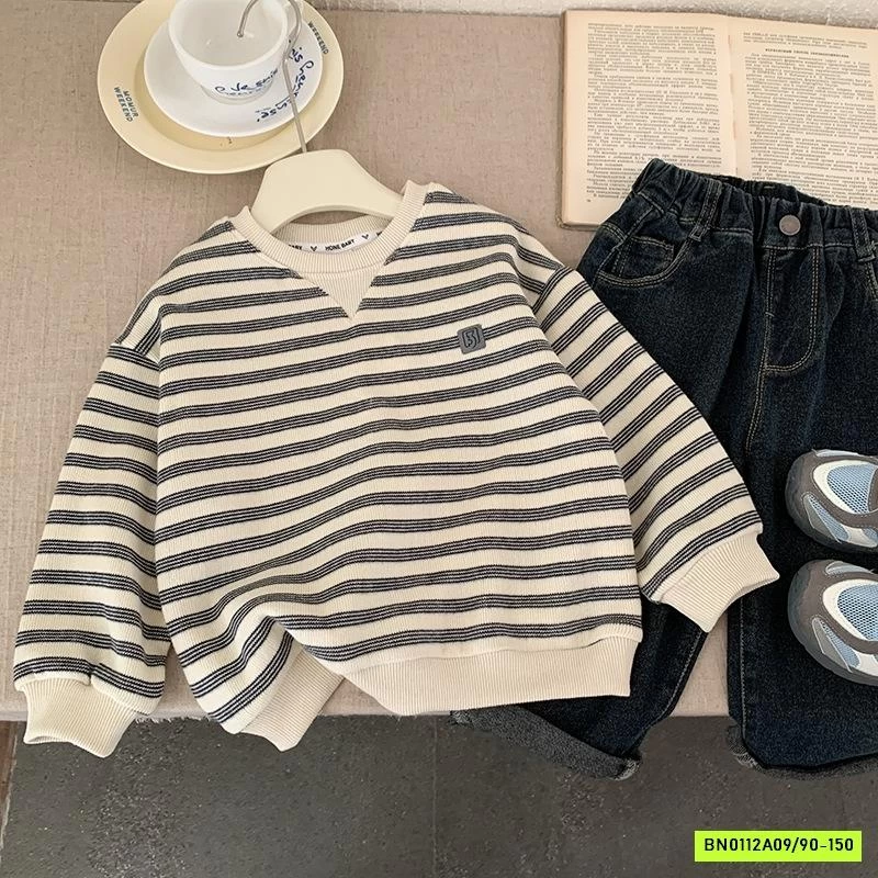 ÁO NỈ KẺ VIỀN CỔ