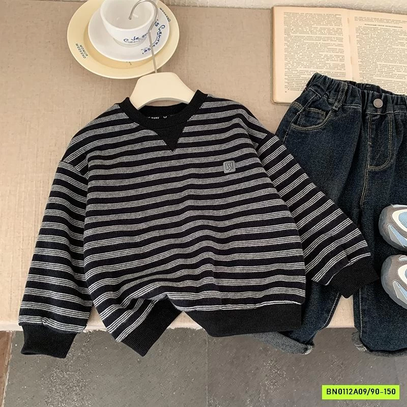 ÁO NỈ KẺ VIỀN CỔ