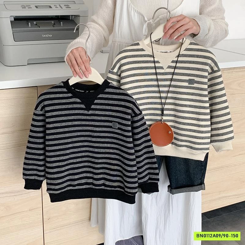 ÁO NỈ KẺ VIỀN CỔ