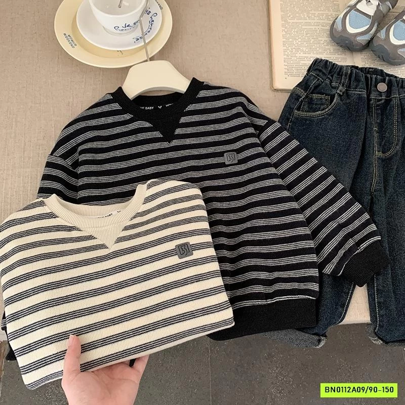 ÁO NỈ KẺ VIỀN CỔ