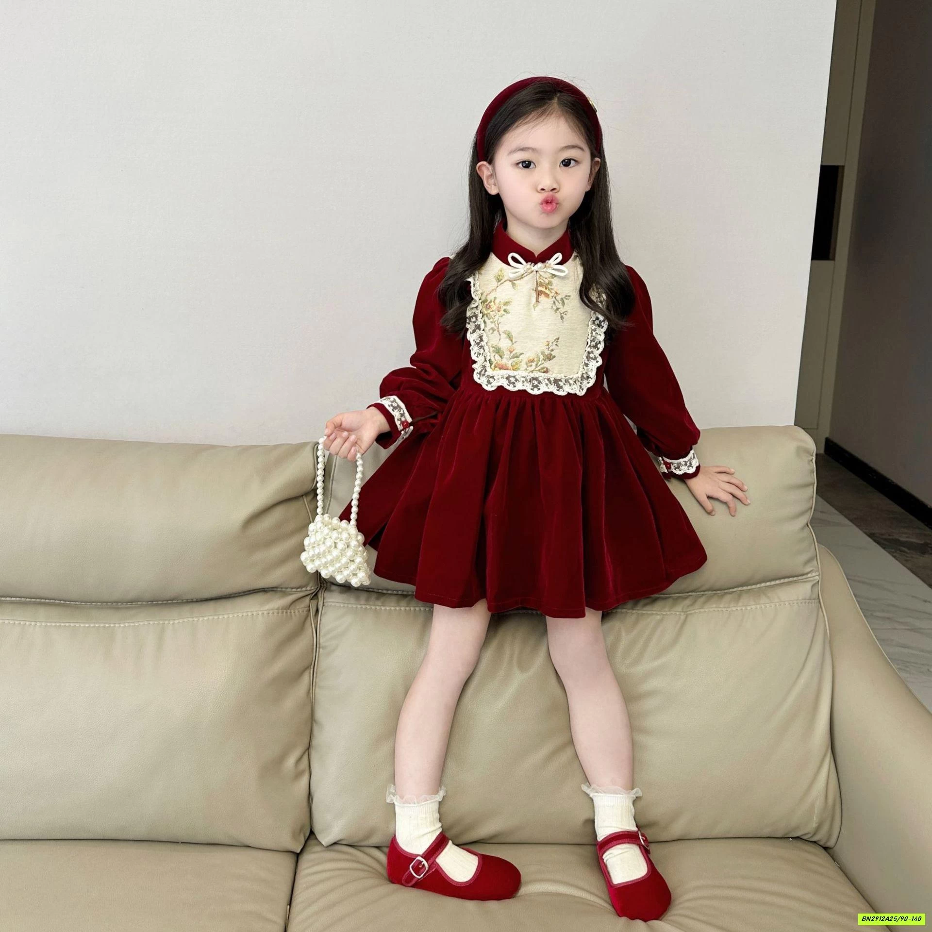 ĐẦM NHUNG ĐỎ YẾM HOA LÓT NHUNG