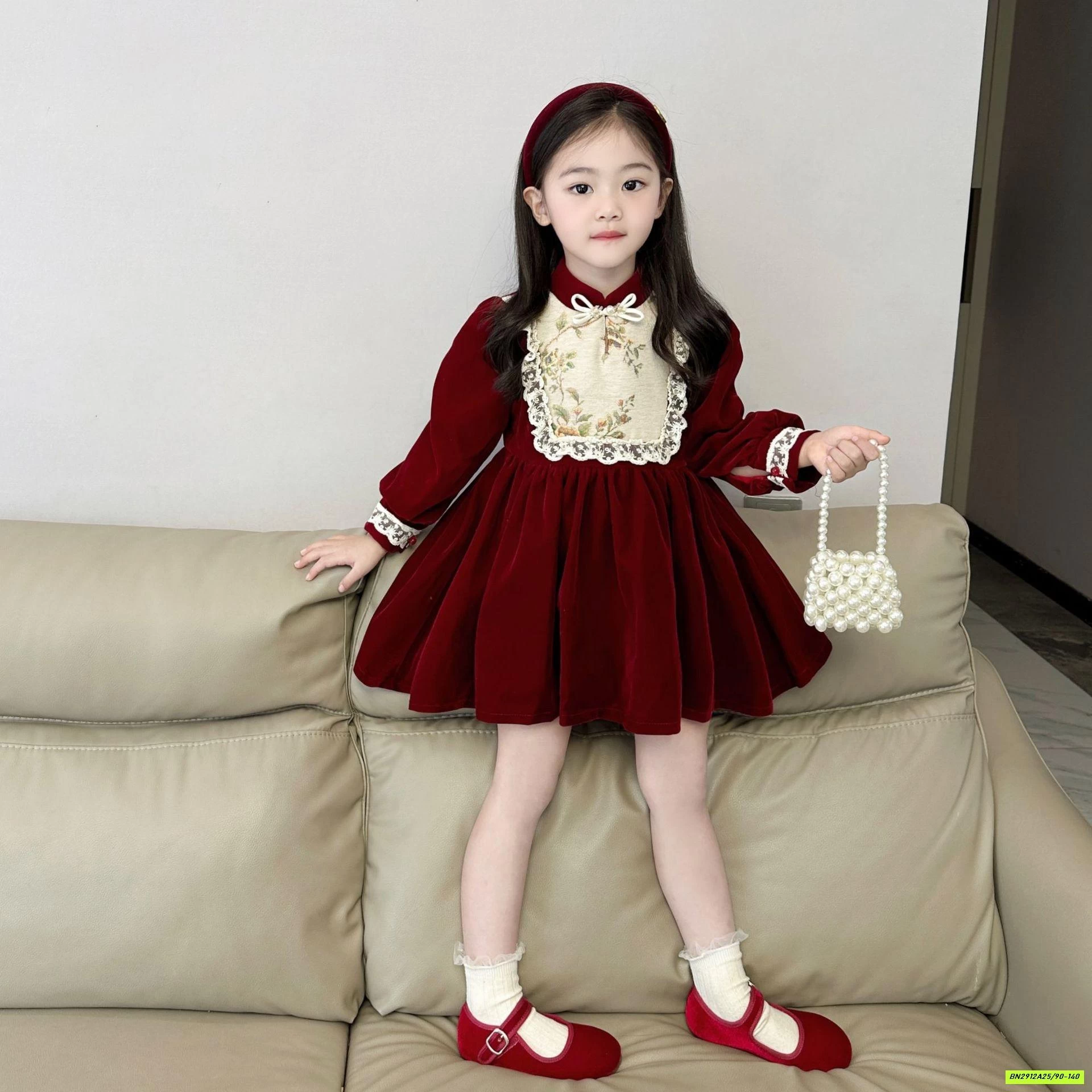 ĐẦM NHUNG ĐỎ YẾM HOA LÓT NHUNG