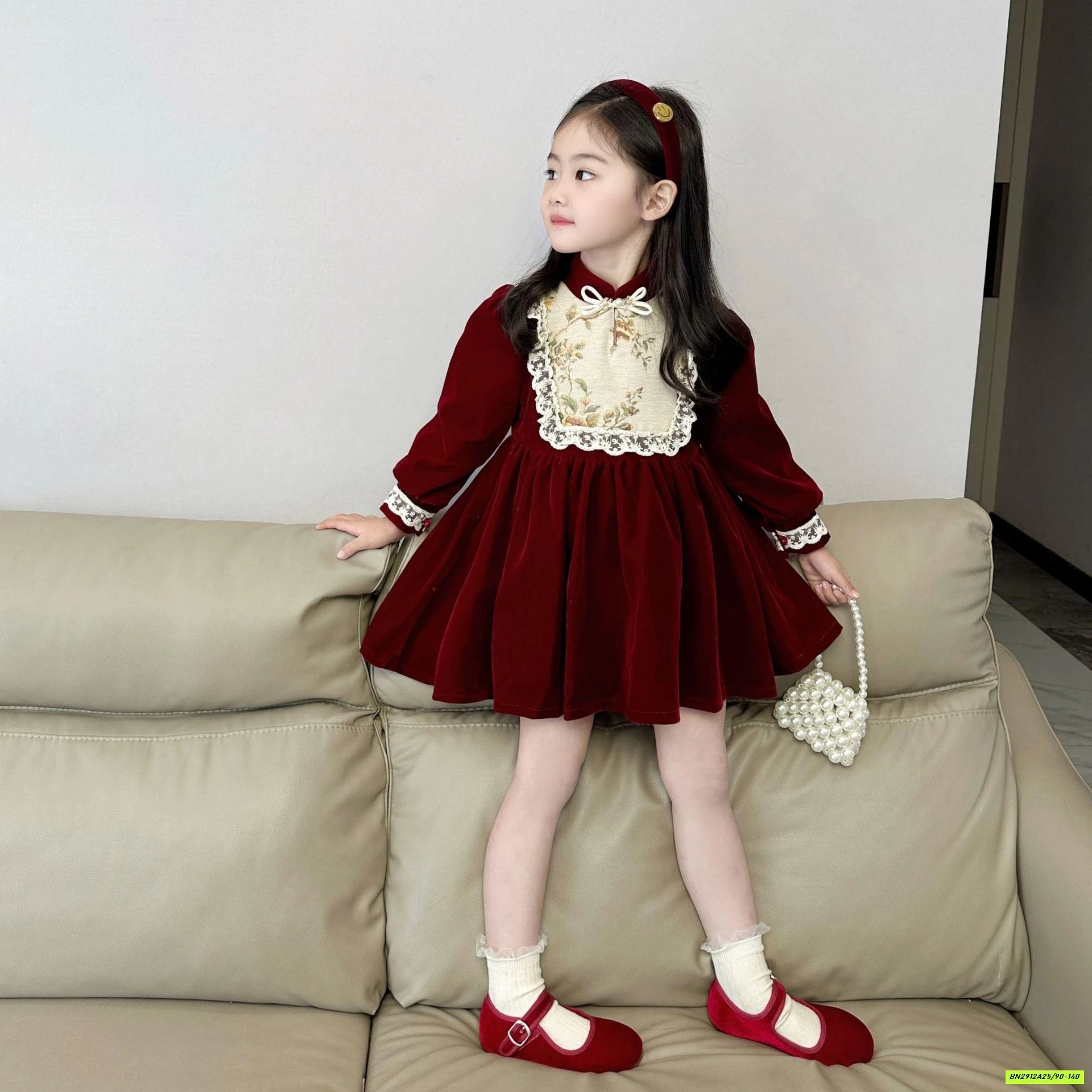 ĐẦM NHUNG ĐỎ YẾM HOA LÓT NHUNG