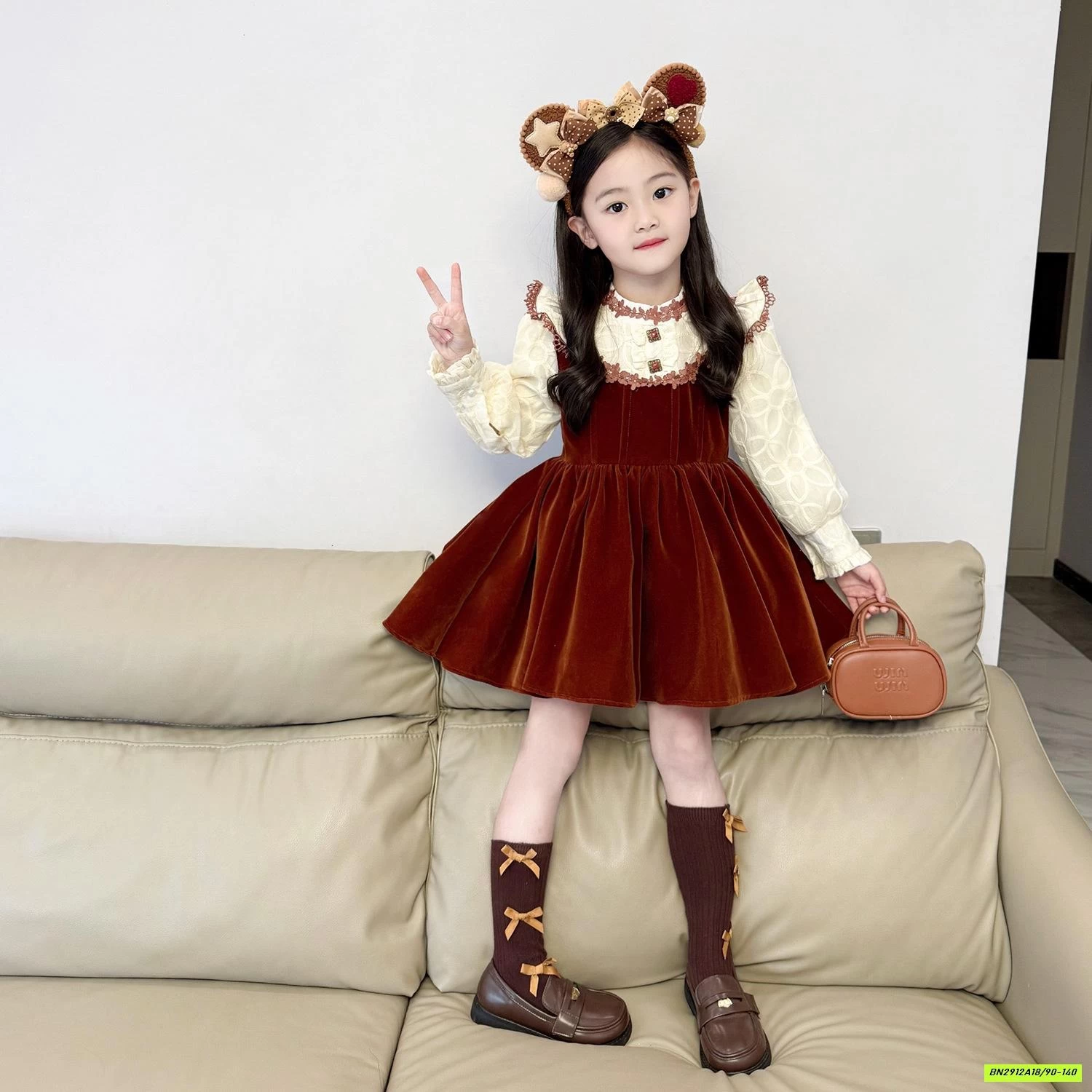 ĐẦM ĐỎ NHUNG PHỐI CỔ SƠ MI LÓT NHUNG