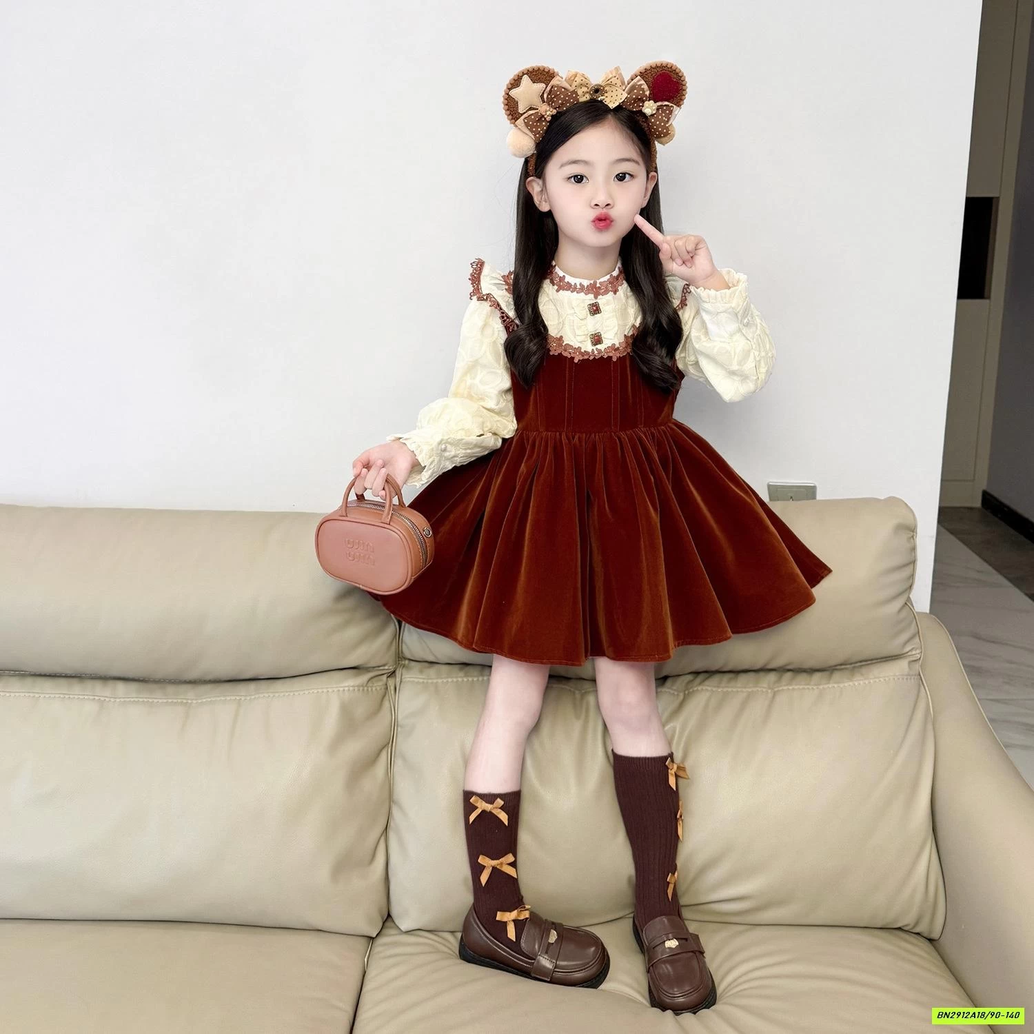 ĐẦM ĐỎ NHUNG PHỐI CỔ SƠ MI LÓT NHUNG