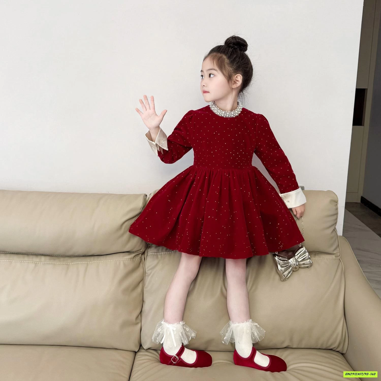 ĐẦM ĐỎ NHUNG BLING CỔ NGỌC LÓT NHUNG