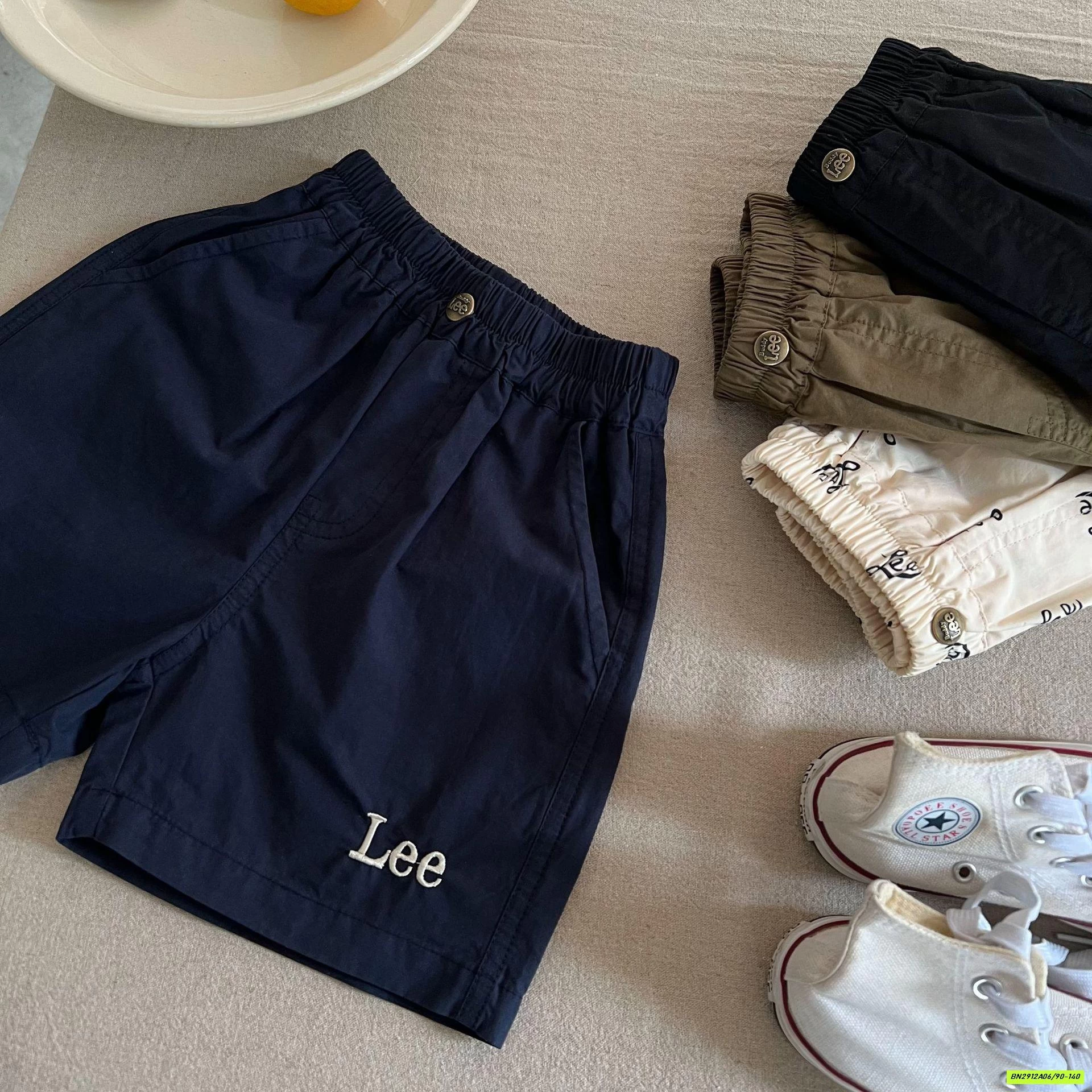 SHORT THÔ MỀM THÊU CHỮ LEE MMY