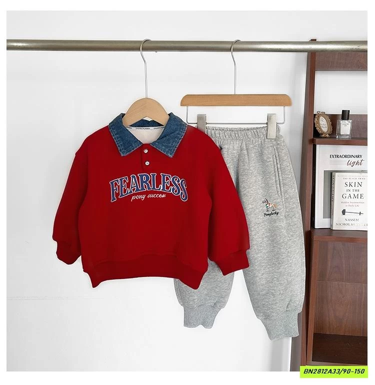 ÁO NỈ ĐỎ LÓT NHUNG CỔ JEANS CCM