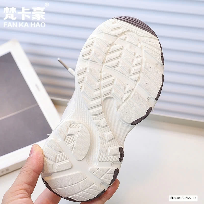 GIÀY THỂ THAO THOÁNG KHÍ PHỐI MÀU