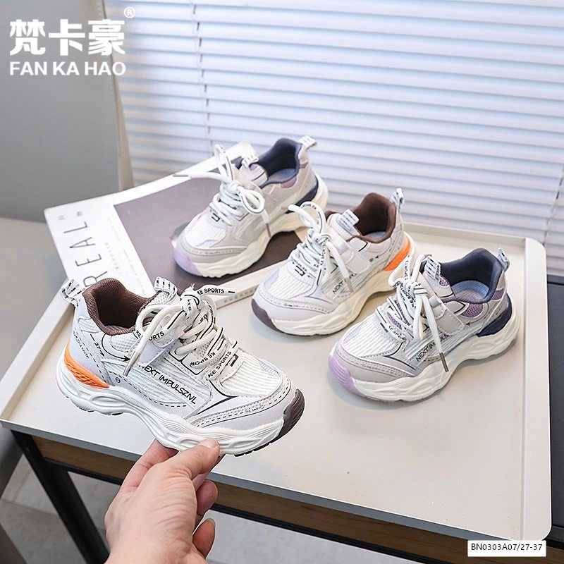 GIÀY THỂ THAO THOÁNG KHÍ PHỐI MÀU