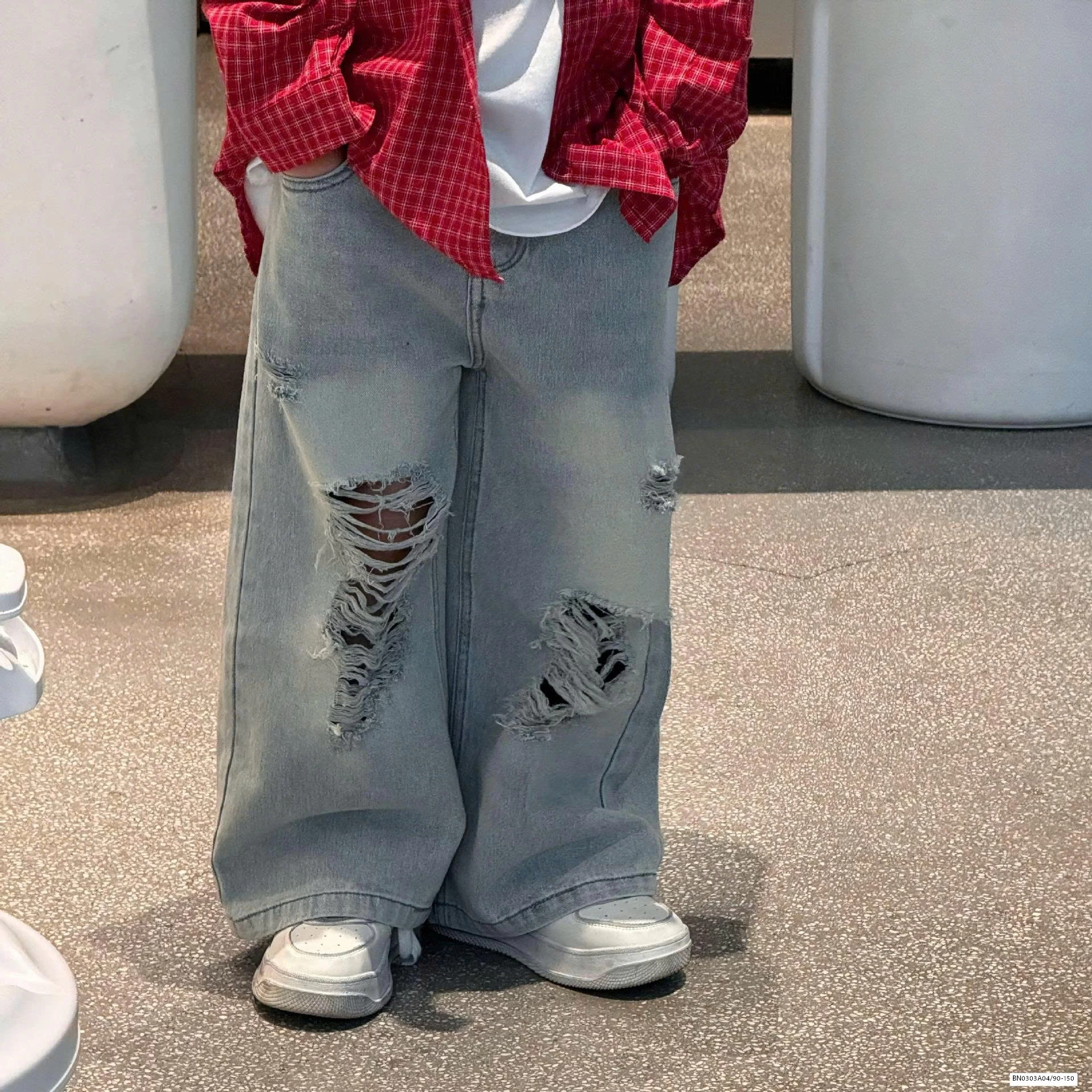 JEANS SUÔNG RÁCH GỐI