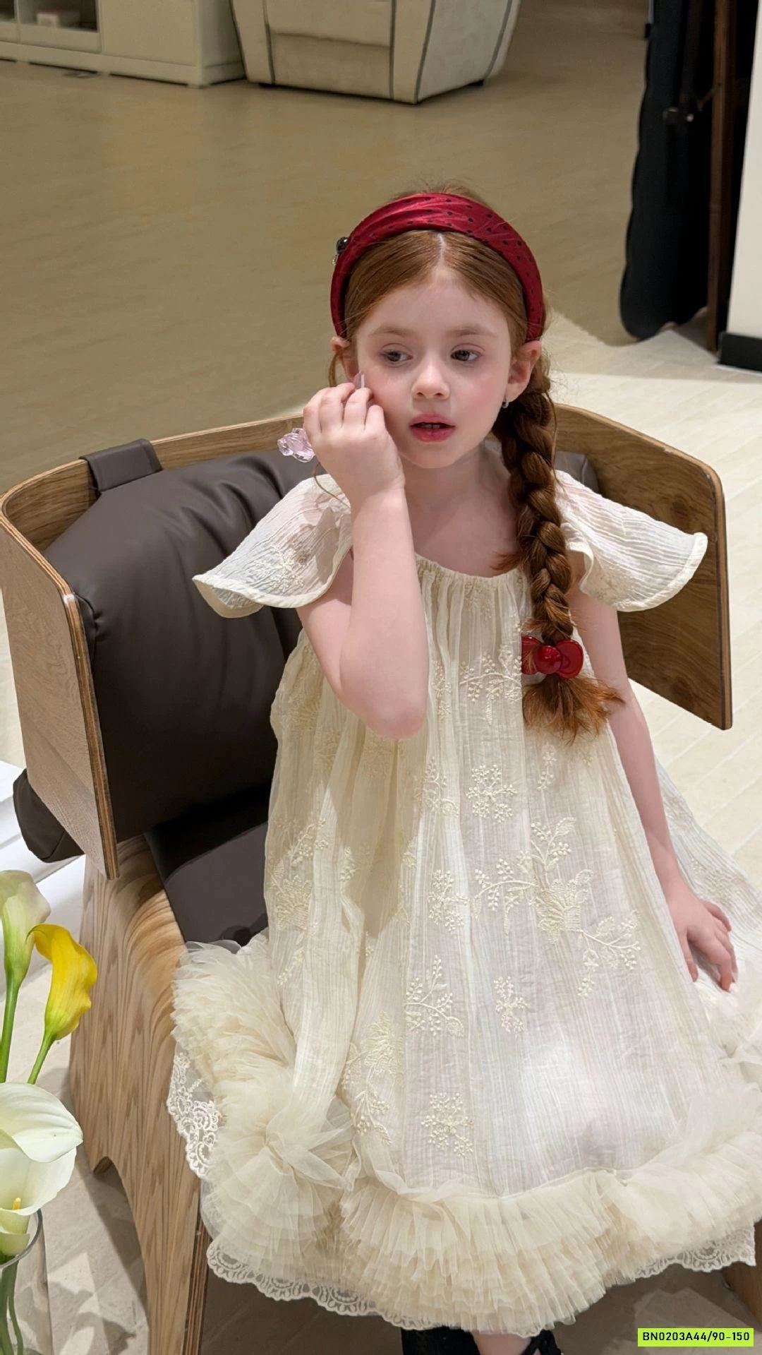 ĐẦM CÔNG CHÚA THÊU NỔI CHÂN VOAN CAO CẤP