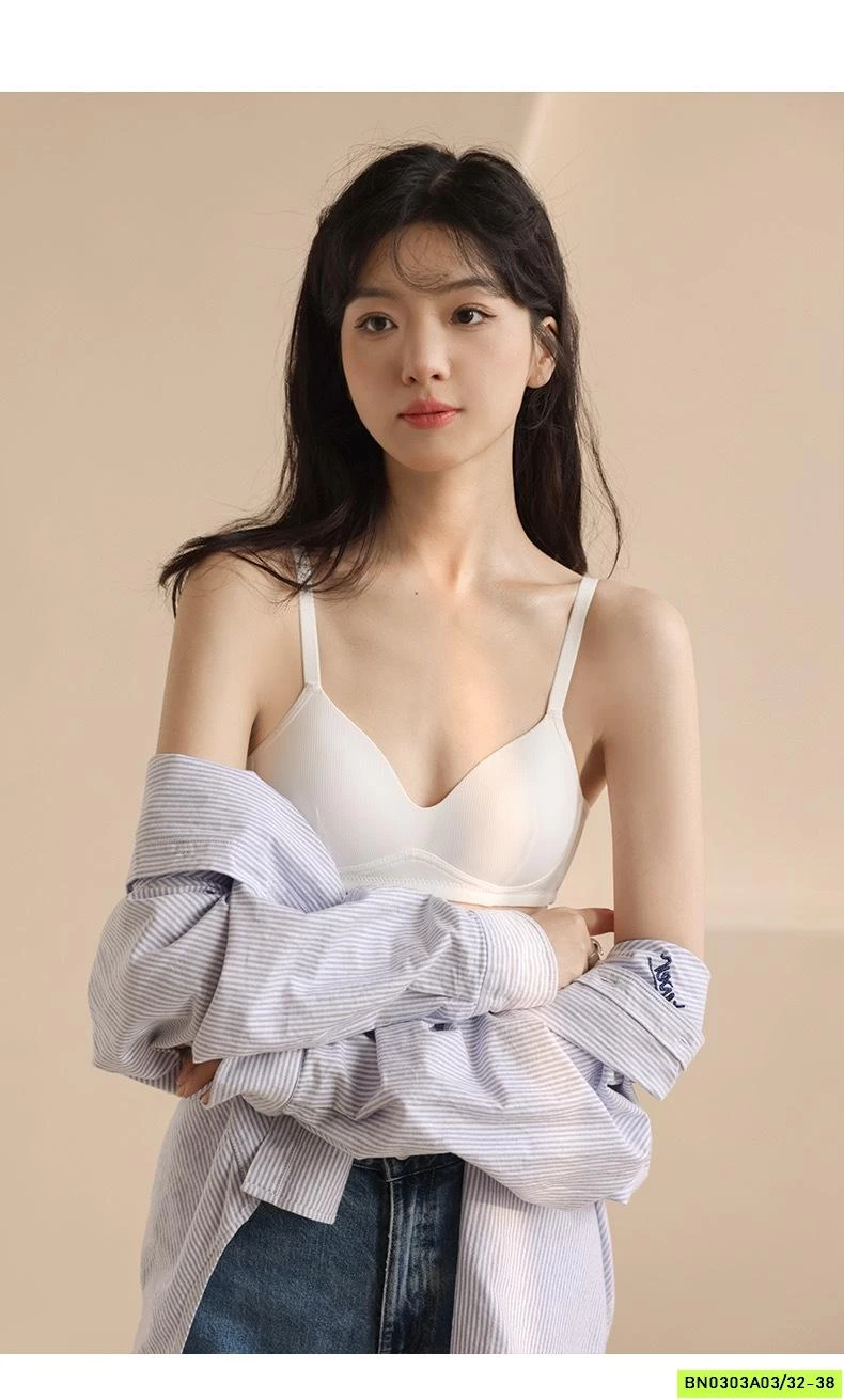 BRA NỮ SINH TRUNG HỌC